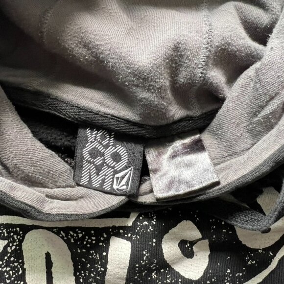 Volcom Y2K Logo Hoodie Men’s Large faded Black Pullover - Picture 3 of 5